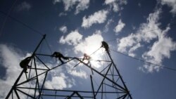 Diňle: Balkanabat, Türkmenbaşy şäherlerinde elektrik energiýasynyň üpjünçiligi ýygy-ýygydan bökdelýär
