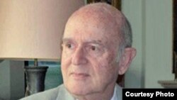  هوشنگ نهاوندی