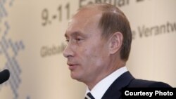 Володимир Путін виступає в Мюнхені 10 лютого 2007 року