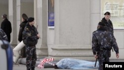 Belarus resmileriň aýtmagyna görä, 11-nji aprelde bolan partlamada 12 adam ölüpdir, 150-den gowrak adam ýaralanypdyr we olaryň 22-si juda agyr ýagdaýda.