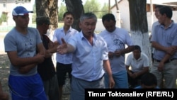 Алтын кенин иштетмекчи болгон кыргыз-кытай ишканасына болгон нааразылык акциялардын биринен. Чүй облусу.