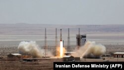 ایران روز پنجشنبه اعلام کرد یک موشک ماهواره‌بر با نام «سیمرغ» را به صورت آزمایشی به فضا فرستاده‌است