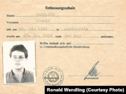 Документ Рональда Вендлінґа про його звільнення з в’язниці