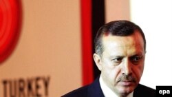 نخست وزیر ترکیه می گوید که در مساله شورشیان کرد در شمال عراق، آنکارا به تنهایی تصمیم می گیرد.