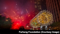 رونمایی از مجسمه الهام‌گرفته از منشور کوروش در لس‌آنجلس