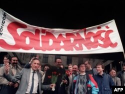 Завяршэньне «Круглага стала», красавік 1989 году