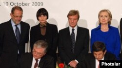 Հայ-թուրքական արձանագրությունների ստորագրումը Ցյուրիխում, 10-ը հոկտեմբերի, 2009թ. 