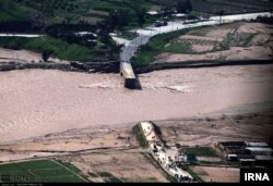 نمایی از ویرانی سیل در پلدختر