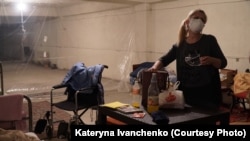 «З усієї вірусологічної лабораторії залишилася тільки завідуюча Лусіне Товмасян. І ця жінка тендітна ходить під час обстрілів і бере ПЦР-тести у людей із ознаками захворювання»