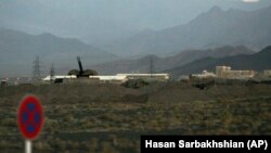 نمایی از تاسیسات هسته‌ای نطنز