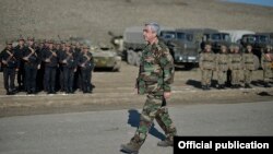 Nagorno-Karabakh - Armenian President Serzh Sarkisian watches a military exercise, 20Nov2015.