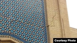 نمایی از یک دیوار بازار رضا در مشهد