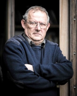 Адам Міхнік