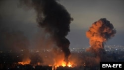 Удар Ізраїлю по південному передмісті Бейрута, Ліван. 7 жовтня 2024 року. А 1 жовтня Іран вдарив балістичними ракетами по Ізраїлю
