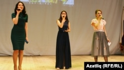 Әйдаманнар җырлый