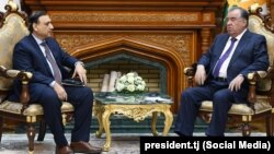 Эмомалӣ Раҳмон, раисҷумҳури Тоҷикистон бо Муҳаммад Осим Малик, раиси ISI-и Покистон