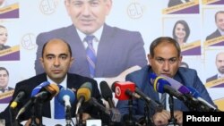 Էդմոն Մարուքյան և Նիկոլ Փաշինյան, արխիվ 