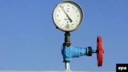 Янукович хоче дешевшого газу від Росії й альтернативних поставок, а Азаров покладається на вугілля