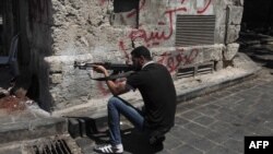 یکی از مخالفان مسلح حکومت اسد در حلب