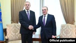 ՀՀ ԱԳ նախարար Զոհրաբ Մնացականյան և ՀԱՊԿ գլխավոր քարտուղար Ստանիսլավ Զաս, արխիվ