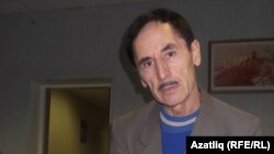 Башкортстан ТИҮ әгъзасы, рәссам Роберт Ярулла