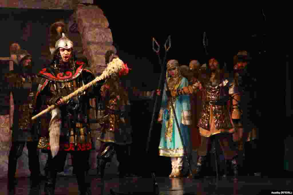 Болгар кызлары Кара Пулатта яндырылыр алдыннан