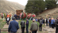 Շիրակցի պաշտոնյաները Հայոց ցեղասպանության զոհերին հարգանքի տուրք մատուցեցին Հերհերի ձորում, ներկա չէր Գյումրիի քաղաքապետը