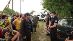 Як на Чернігівщині корів і трактори ділять