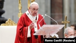 Հռոմի Պապ Ֆրանցիսկոս, արխիվ