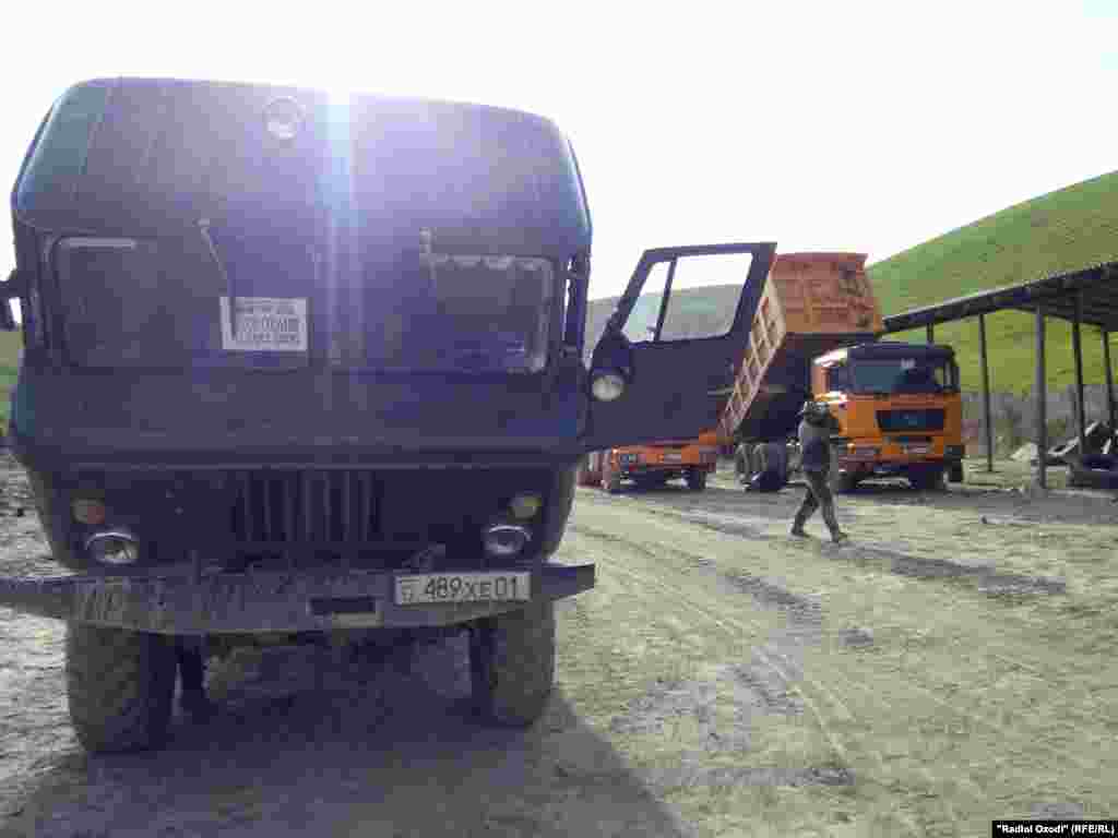 Сохтмони роҳи оҳани Ваҳдат-Ёвон аз сар гирифта шуд