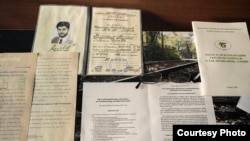 Предмети от изложбата в памет на Кристиан Таков