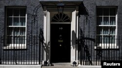 «Це буде життєво важливим форумом для обговорення прогресу в забезпеченні справедливого і тривалого миру», – зазначили у британському уряді