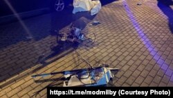 Рэшткі зьбітага ў Менску бесьпілётніка, 29 ліпеня 2025 году