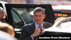 مایکل مشاور پیشین امنیت ملی دونالد ترامپ در بیانیه‌ای گفته که کارش «اشتباه» بوده و تلاش می‌کند همه چیز را جبران کند.
