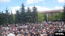 Armenia -- Armenian National Congress (HAK) holds a rally in Gyumri, 24May2010