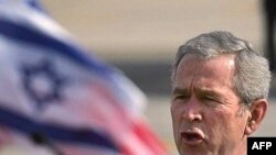 جرج بوش به ایران نسبت به عواقب هرگونه حمله به ناوگان آمریکا هشدار داد