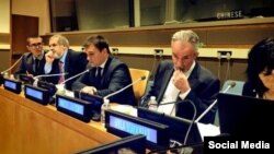 Рефат Чубаров (сулдан икенче) БМОның асаба халыклар форумы утырышында