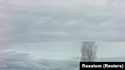 Після випробування радянської атомної бомби на архіпелазі Нова Земля в Арктиці в жовтні 1961 року