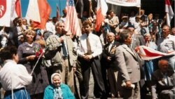 Васіль Быкаў на выбарах-94