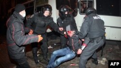 Одна із жертв побиття, вчиненого у Донецьку 13 березня цього року 