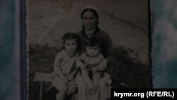 Emine Osmanova balalarınen ğurbetlikte