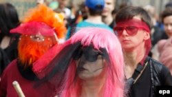 Участники "КиевПрайд" в 2017 году.