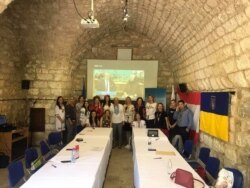 Представники громади українців у Лівані разом із працівниками посольства України