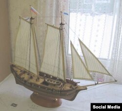Модель яхты Петра Первого, сделанная Станиславом Овсянниковым