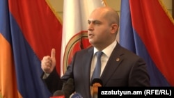 Armenia -- A deputy chairman of the ruling Republican Party, Armen Ashotian, speaks in Yerevan, 30Mar2016