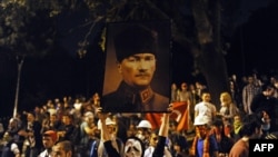 6 июнь пикетчылар Бешикташ бистәсеннән Таксимга йөреш оештырды