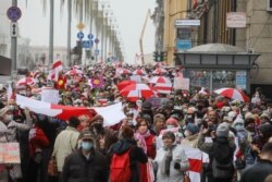 Тацяна Зялко праз паўгадзіны пасьля эфіру. У першым шэрагу (у сьветлай куртцы, справа)
