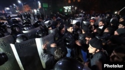 Armenia - Protesters clash with riot police near the Russian consulate in Gyumri, 15Jan2015.