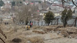 Демонтированные ступени Большой Митридатской лестницы в Керчи