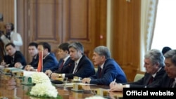 Almazbek Atambaýew Türkmenistanda